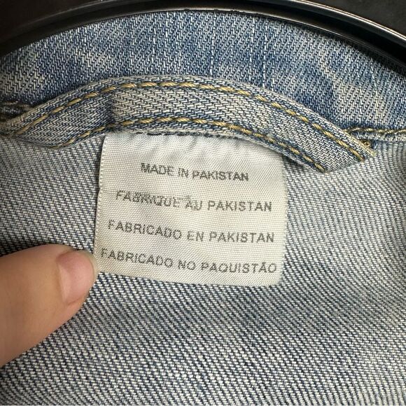 Levi's Boyfriend Trucker Jacket Denim Worn in size Large - Picture 6 of 10